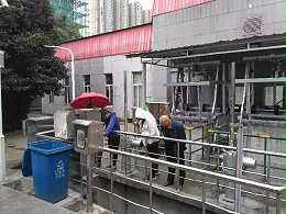 第八代水面垃圾收集器成功在南京推广